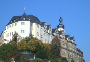 Links Greizer Schloss